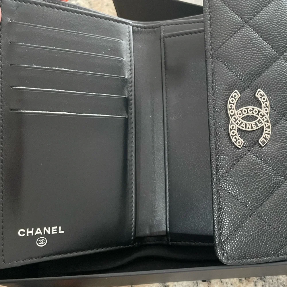 Chanel Medium Black Quilted Wallet - Picture 2 of 3